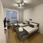 Apartamento 4 Bed 2 Varsovia
