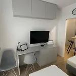 4 Bed 2 Warszawa