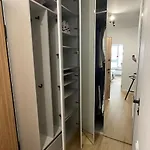 4 Bed 2 *