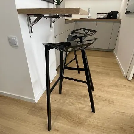 4 Bed 2 * Warsaw