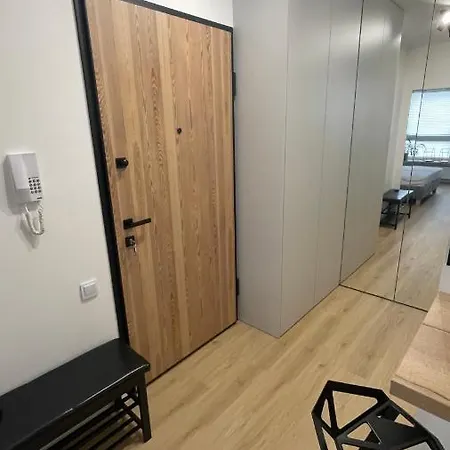 4 Bed 2 Apartment