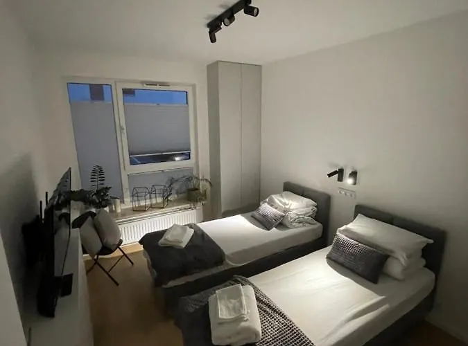 4 Bed 2 Apartament Warszawa