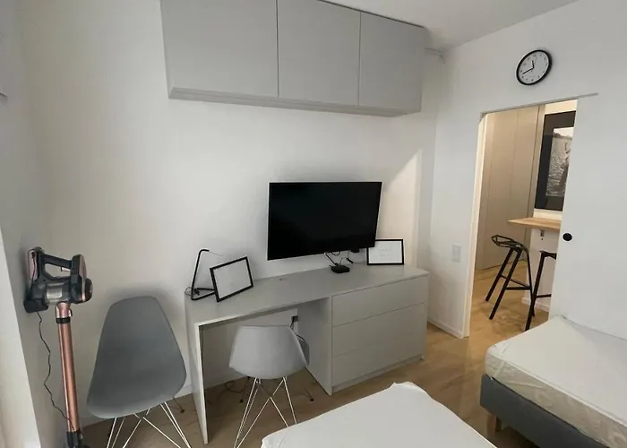4 Bed 2 Warszawa