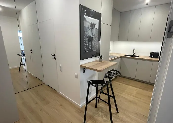 4 Bed 2 Apartament Warszawa